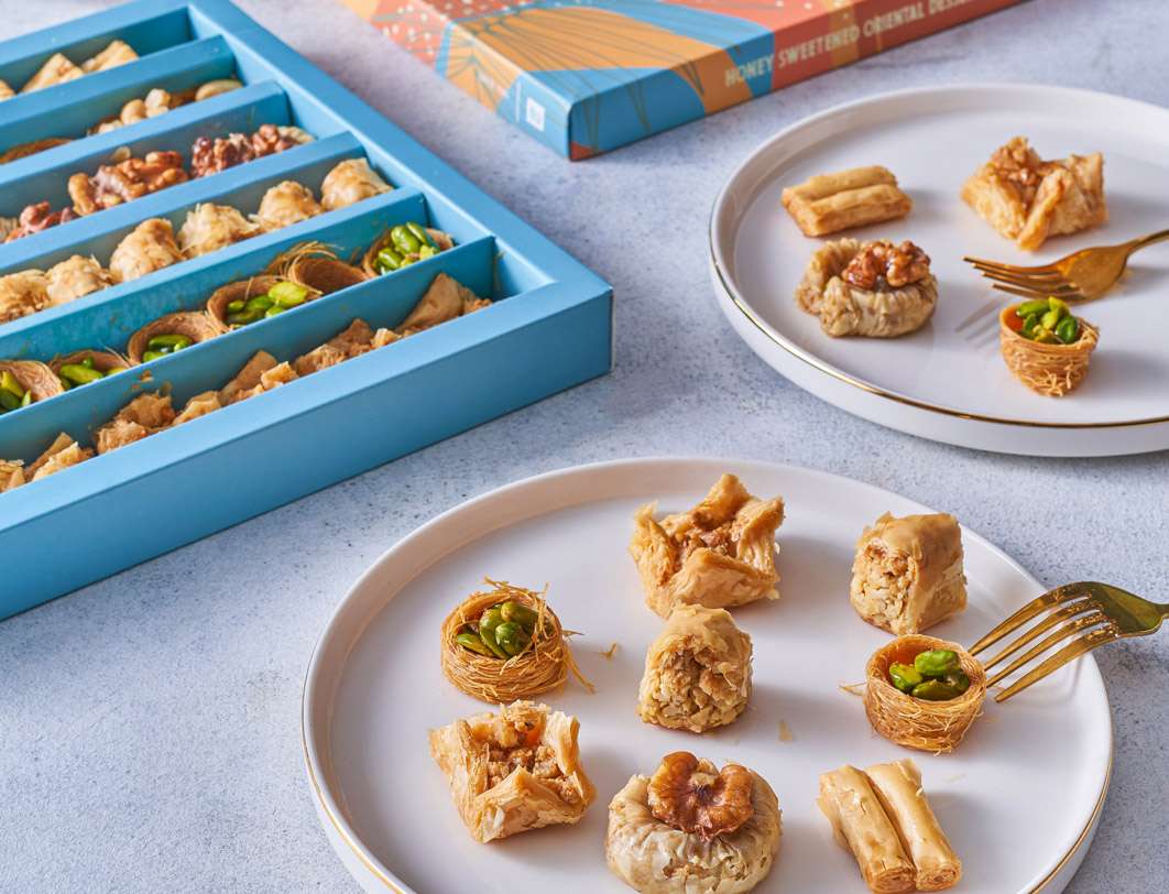 Assorted Oriental Treats Sweetened With Honey Box-Koueider