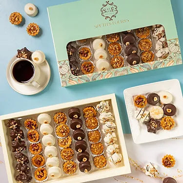 Salet Sucre-Petit Fours Plate with Nuts ساليه سوكريه بيتي فور مكسرات