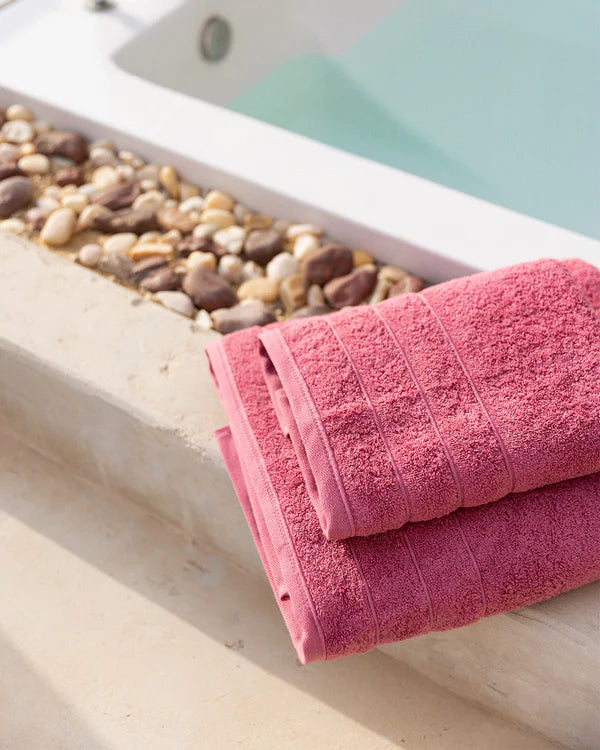 More Cottons- Essential Trim Towel 600 GSM  (70cm×140cm)